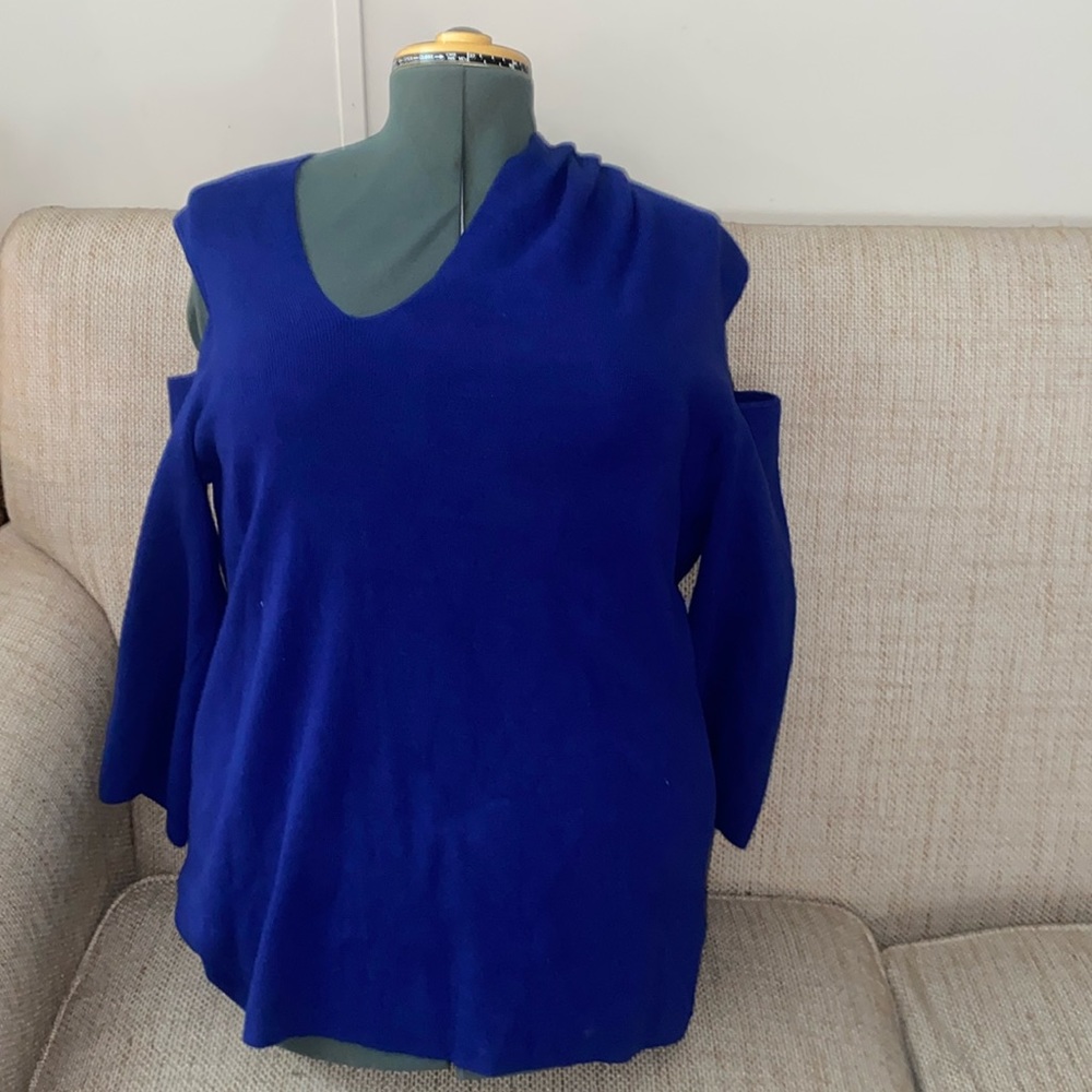 (NWT) BOLD elements woman sapphire shirt